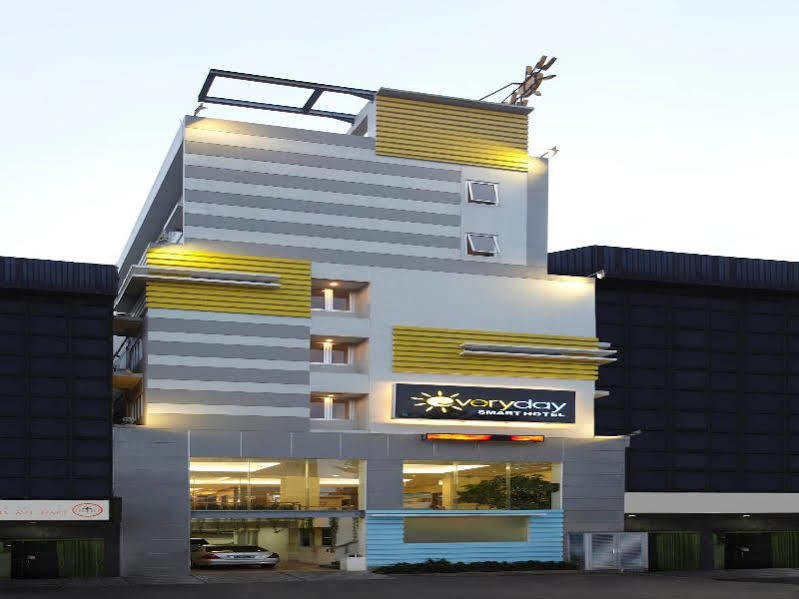 Nite & Day Jakarta - Mangga Besar Exterior foto
